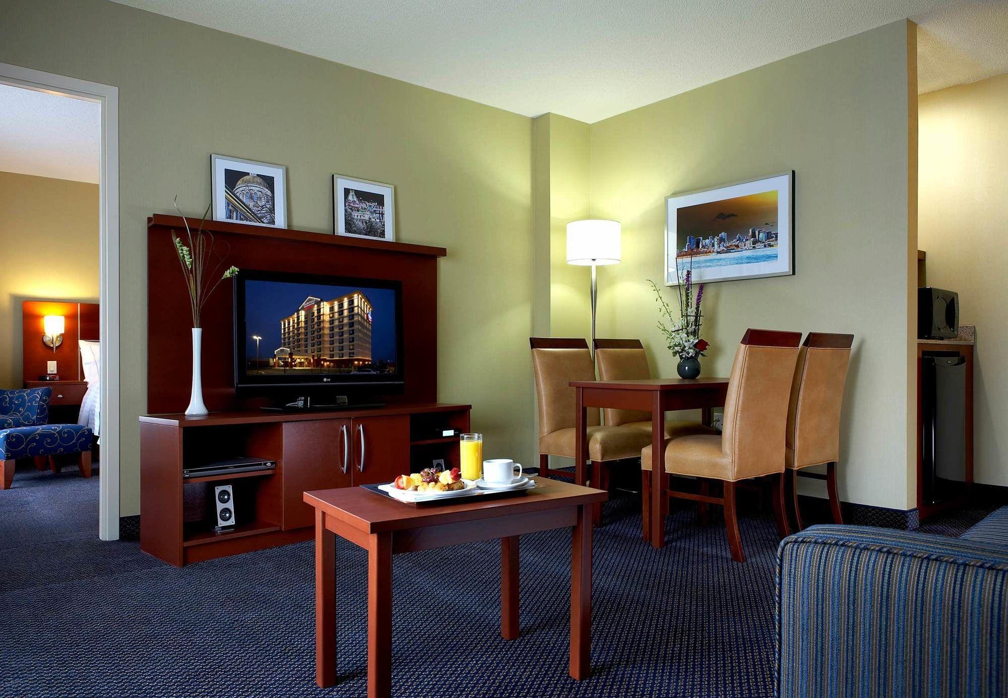 Fairfield Inn & Suites By Marriott Montreal Airport Dorval Kültér fotó