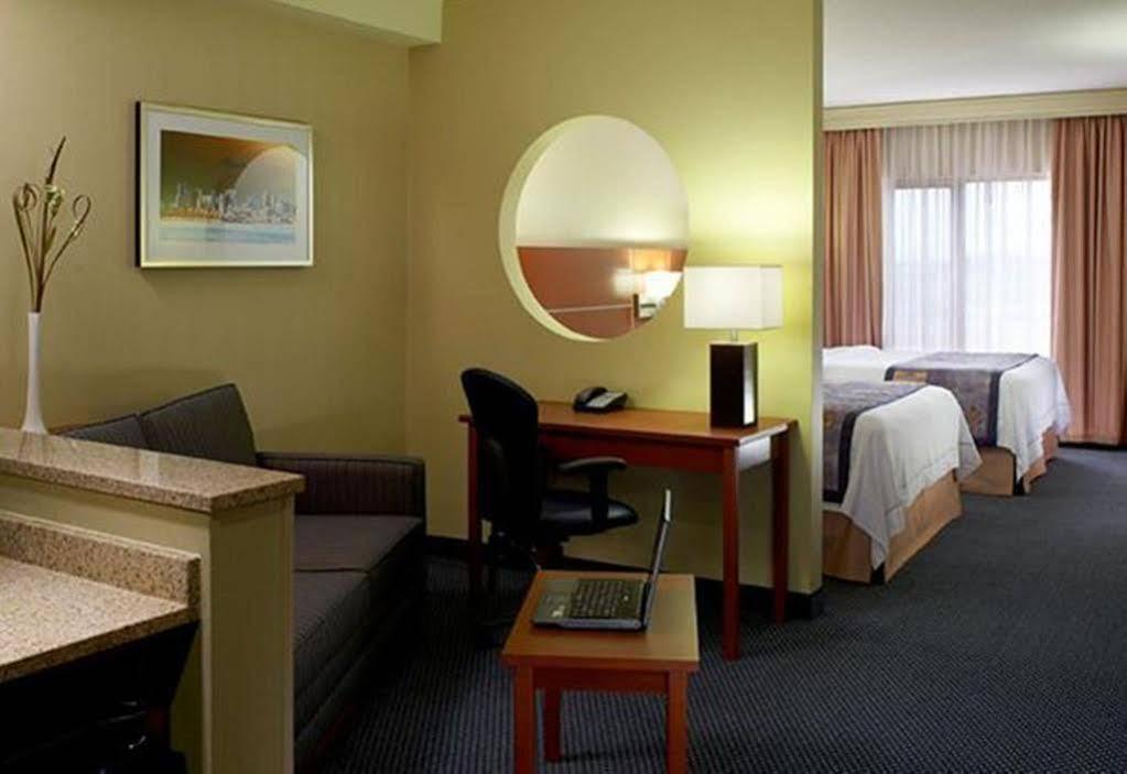 Fairfield Inn & Suites By Marriott Montreal Airport Dorval Kültér fotó